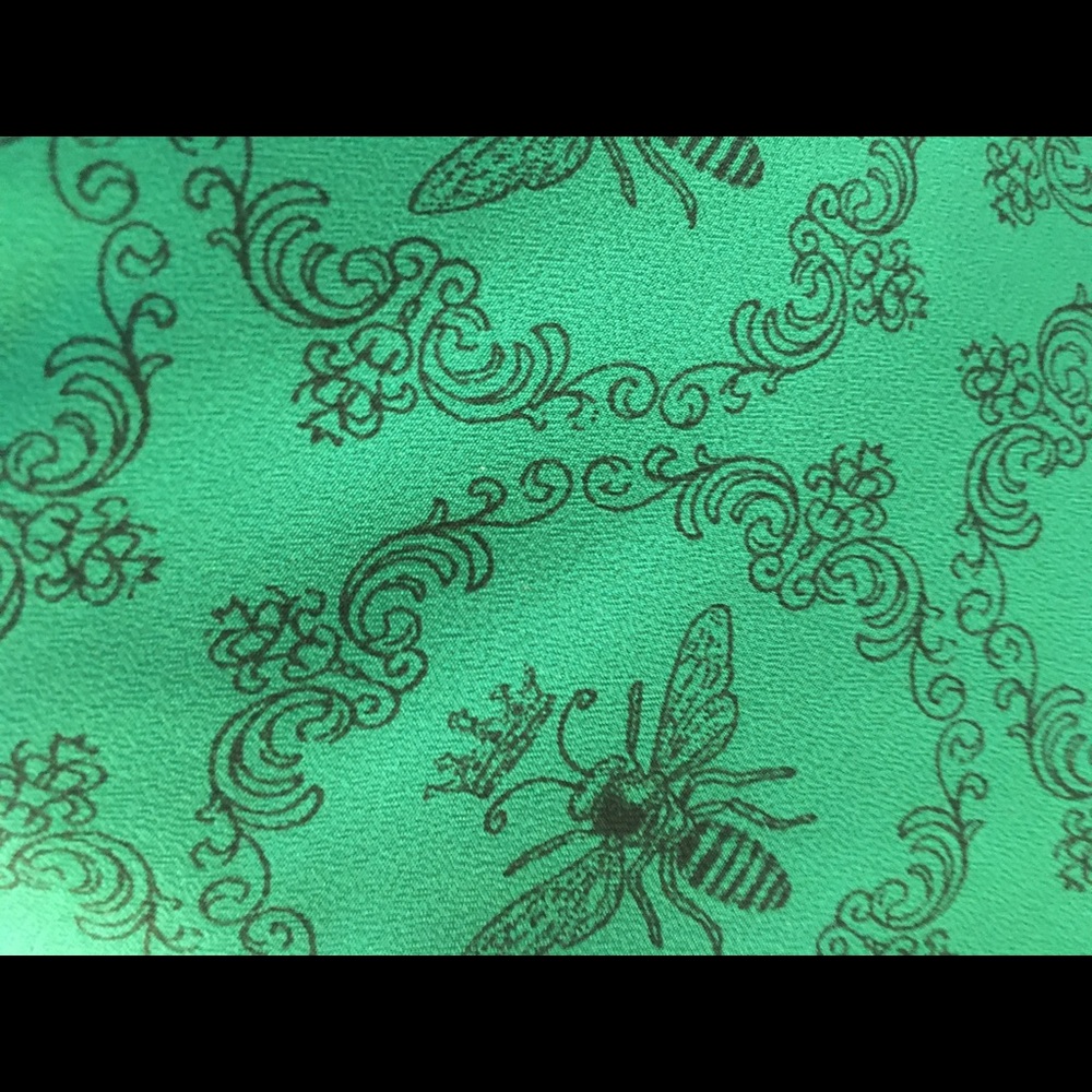 Green Blouse - Picture 3 of 3